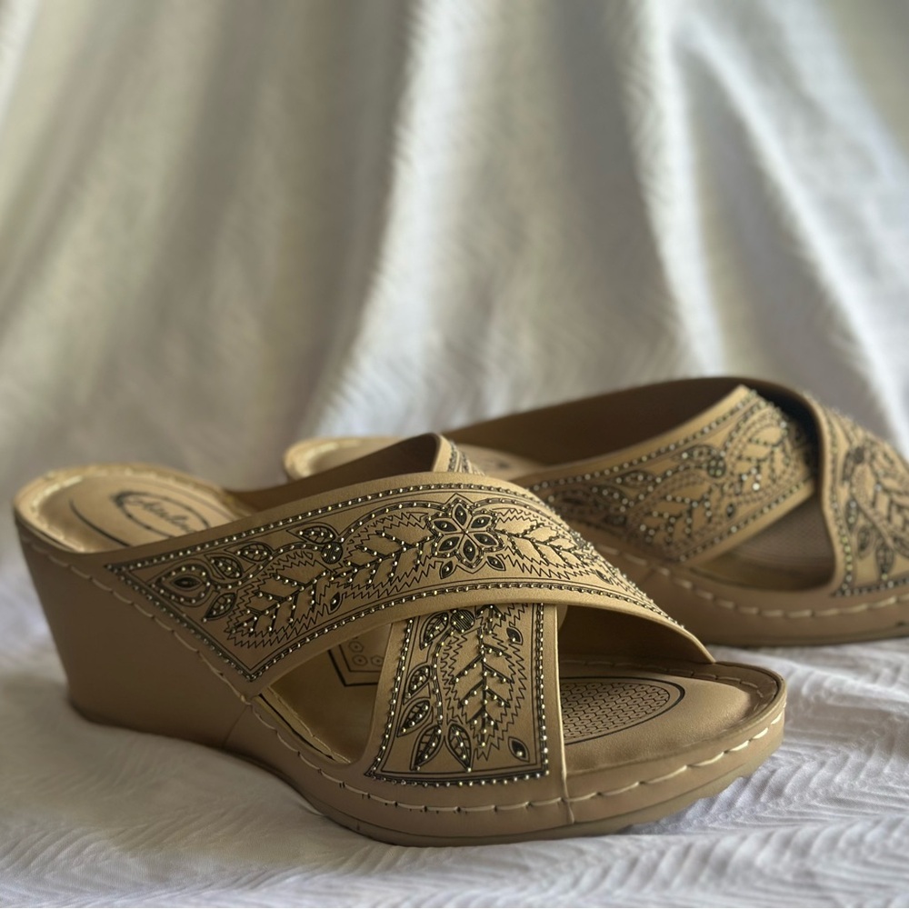 Elegant Tan Wedge Sandals